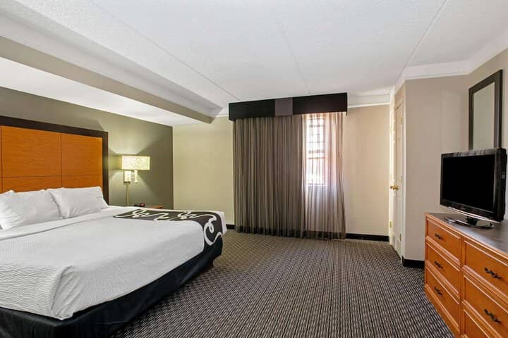 Room 20 of 38