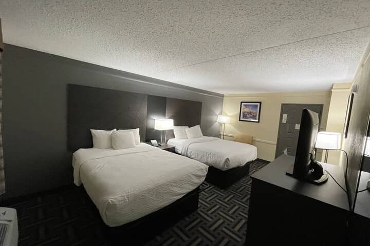 Room 11 of 44