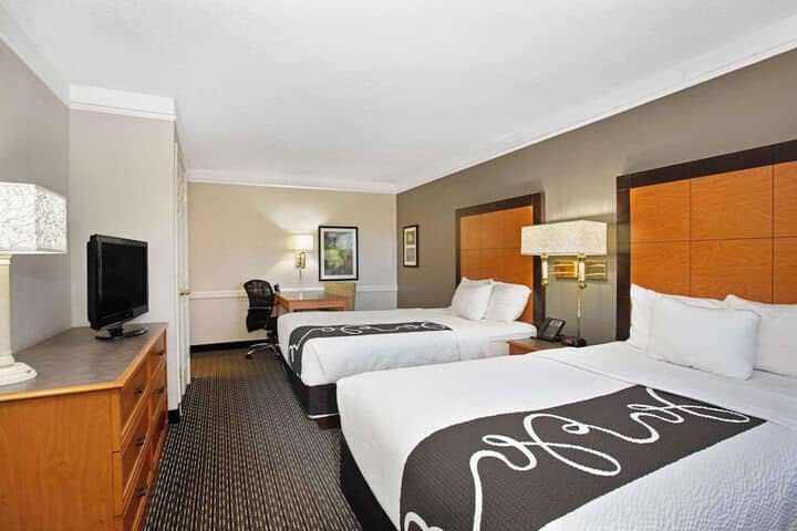 Room 12 of 38