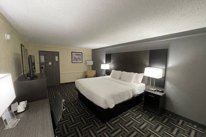 Room 9 of 44