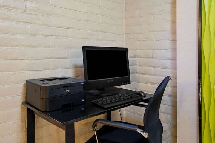 Business Center 33 of 38