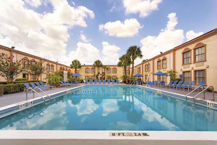 Pool 16 of 26