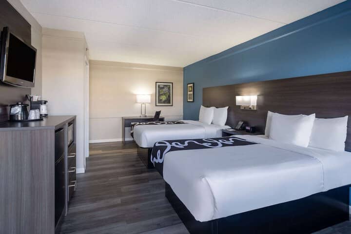 Room 5 of 33