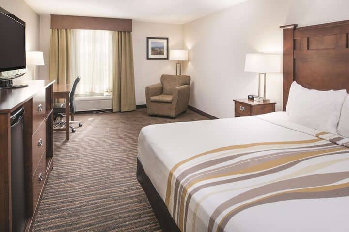 Room 3 of 34
