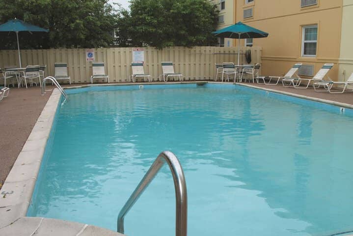 Pool 31 of 44