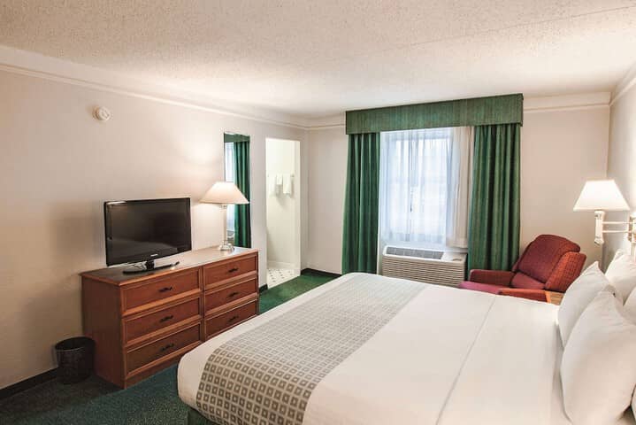 Room 16 of 44