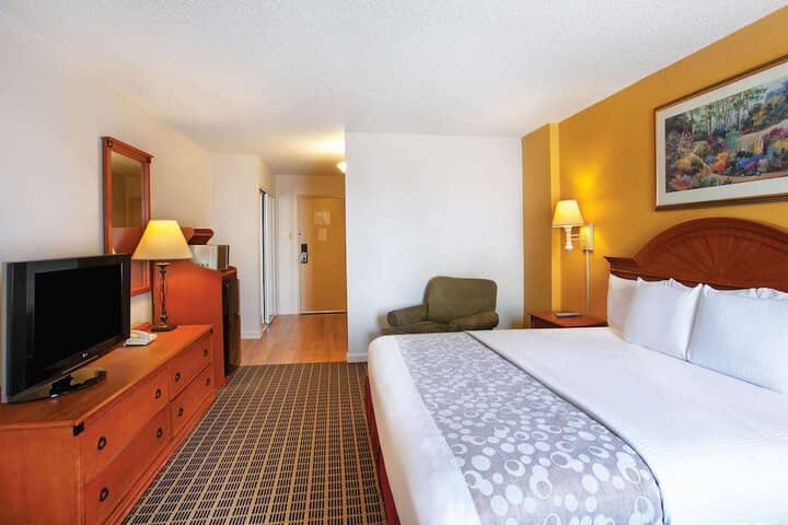 Room 7 of 26
