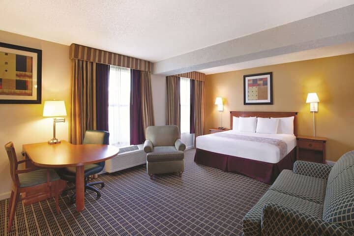 Room 12 of 26